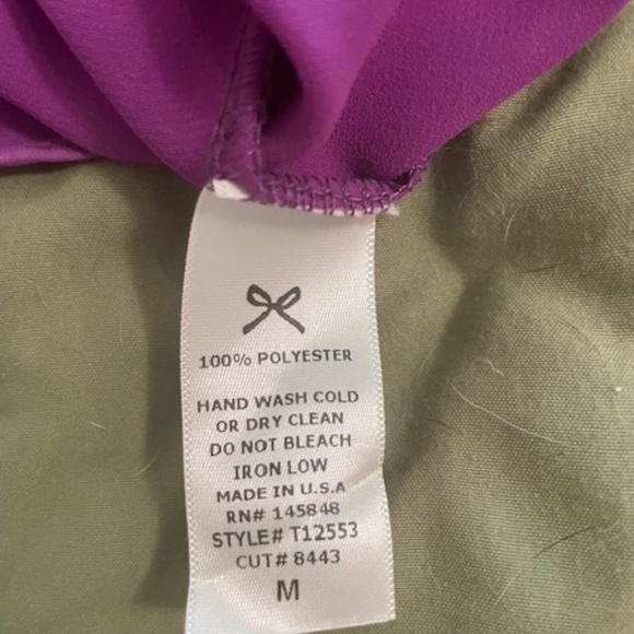 Purple Flutter Sleeve top w/ keyhole closure in back Size M - Picture 2 of 3